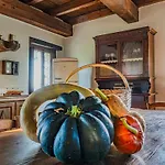 Fortified Borgo Among Friuli's Vineyards 펜션 *
